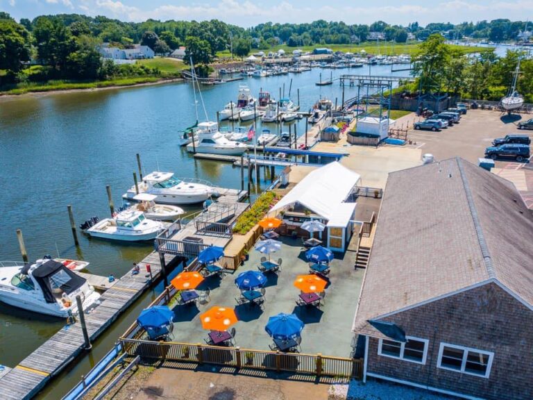 Outdoor Dining waterfront scene