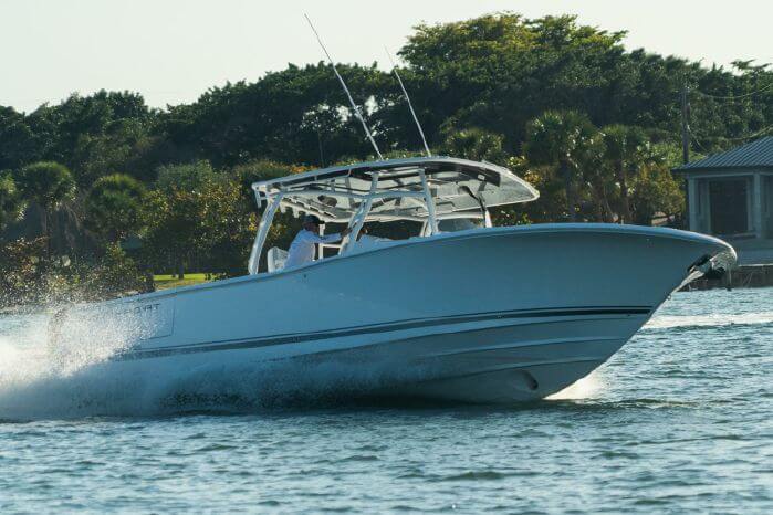 Southport 33 Center Console