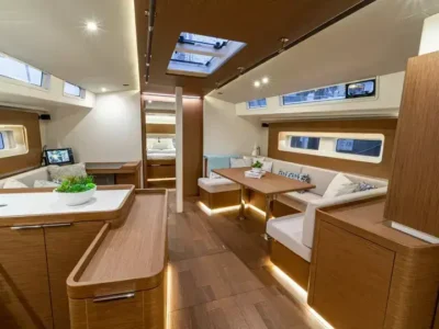 Oceanis Yacht 54 interior