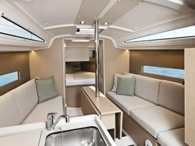 Oceanis 30.1 interior