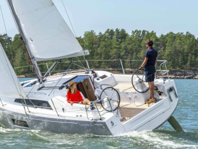 Oceanis 30.1 sailing